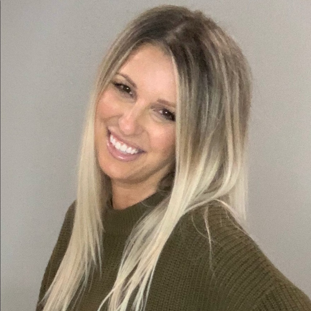 Meet your Posher, Becca